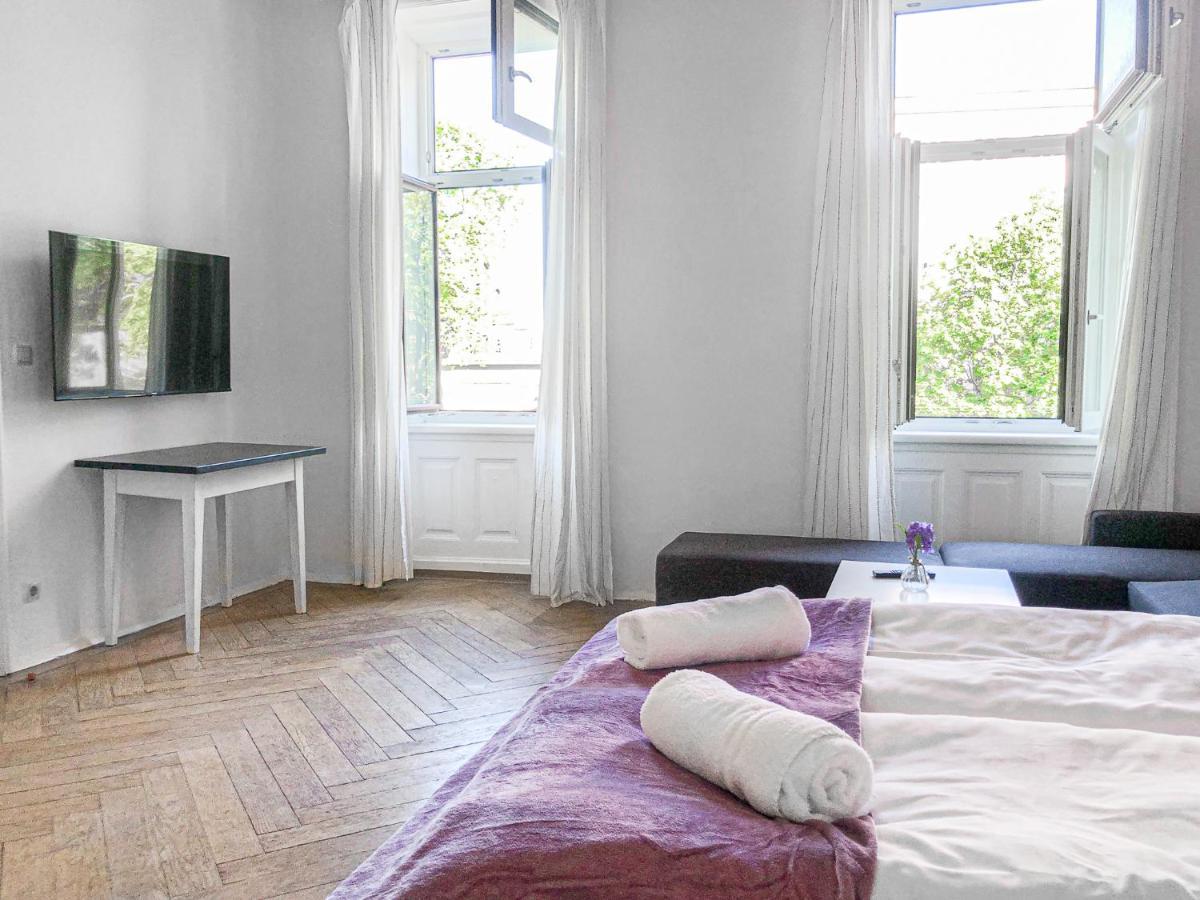 Commodious 2Br Apt. Near Akh-Perfect For Groups Vienna Esterno foto