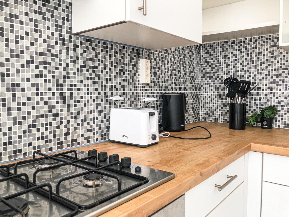 Commodious 2Br Apt. Near Akh-Perfect For Groups Vienna Esterno foto