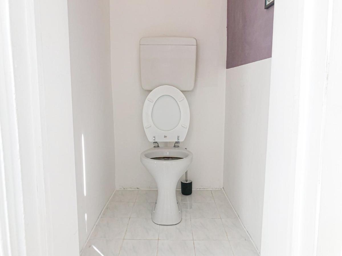 Commodious 2Br Apt. Near Akh-Perfect For Groups Vienna Esterno foto