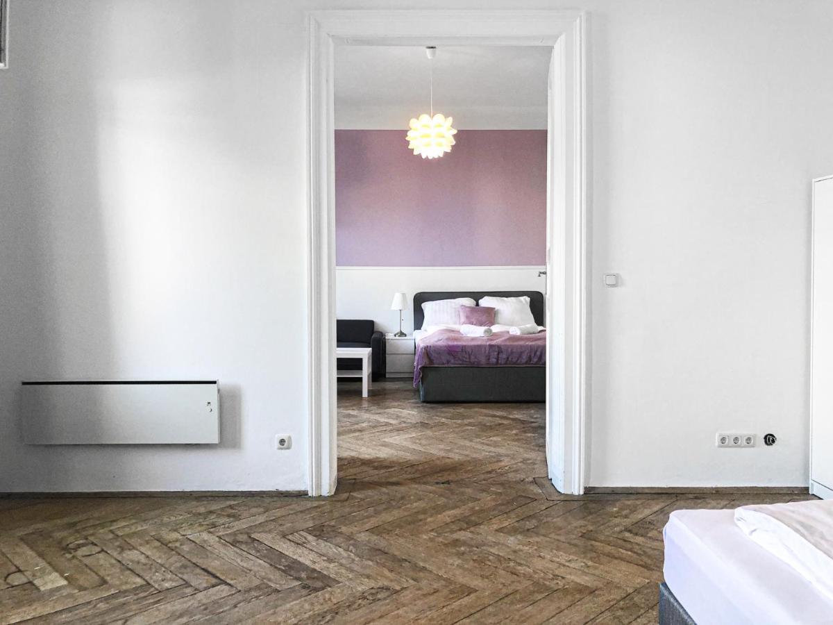 Commodious 2Br Apt. Near Akh-Perfect For Groups Vienna Esterno foto
